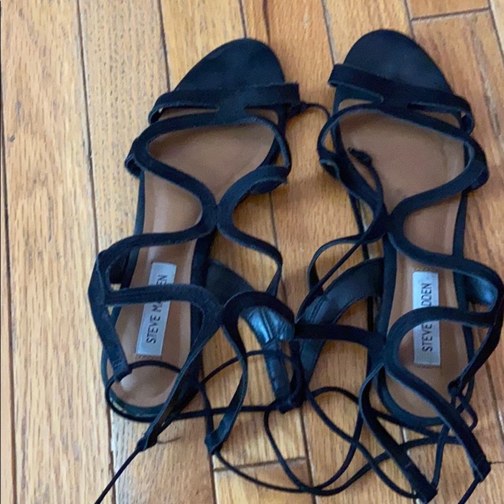 Tie-up Steve Madden Sandals.